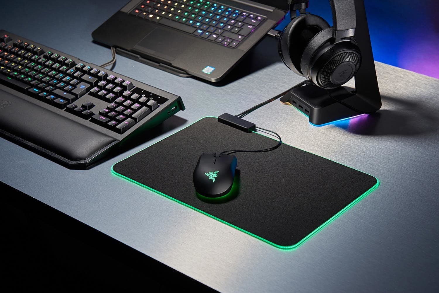 Razer Goliathus Chroma - Gaming Mouse Mat Pad Mouse — thumbnail 8 of 9