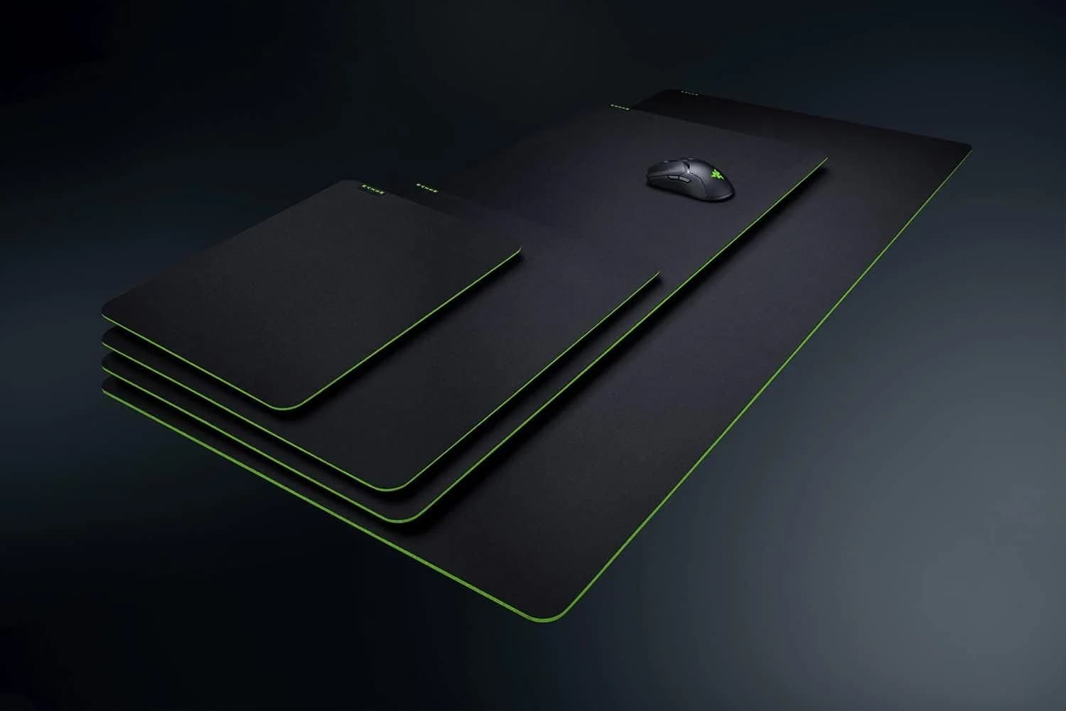 Razer Gigantus V2 - Soft Gaming Mouse Mat for Speed and Control (Non-Slip Rubber, Textured Micro-Weave Cloth) Black — thumbnail 6 of 9