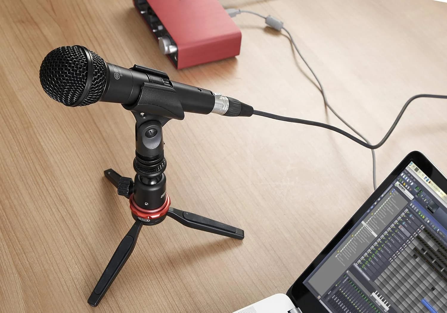 BOYA BY-BM58 Dynamic Wired Handheld Microphone – Cardioid XLR Mic for Live Performance, Podcasting & Public Speaking — thumbnail 6 of 7